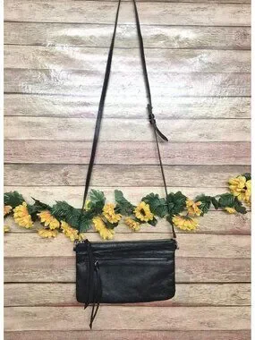 Handbag Butler | Bags | Handbag Butler Black Leather Mighty Purse ...